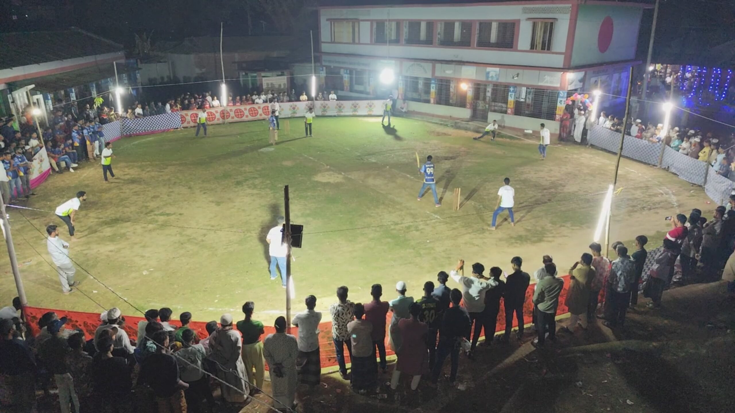 বাক্তায় ঈদ আনন্দ উৎযাপনে নাইট ক্রিকেট টুর্নামেন্ট
