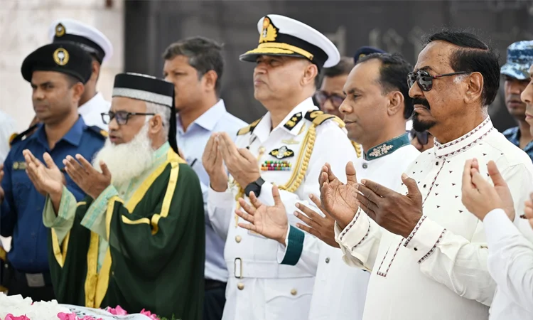 জাতীয় স্মৃতিসৌধে স্পিকার ও ডেপুটি স্পিকারের শ্রদ্ধা নিবেদন
