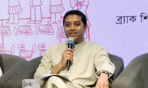 প্রাথমিক বিদ্যালয়ের শিক্ষার্থীদের বিনামূল্যে ইউনিফর্ম দেবে সরকার: ববি হাজ্জাজ