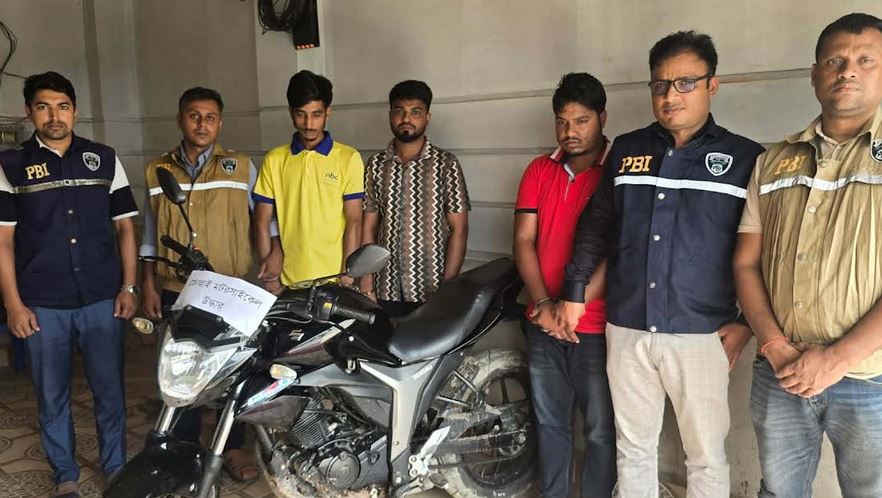 ময়মনসিংহে চোরাই মোটরসাইকেলসহ গ্রেপ্তার ৩