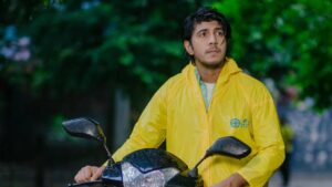 বন্যা কবলিতদের আর্থিক সহায়তা তৌসিফের
