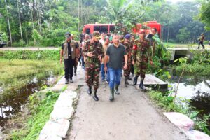 সেনাবাহিনীর গ্রীষ্মকালীন প্রশিক্ষণ পরিদর্শন করলেন প্রধানমন্ত্রী