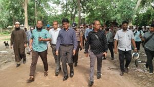 সোহরাওয়ার্দী উদ্যানে অবৈধ স্থাপনা উচ্ছেদে যৌথ অভিযান