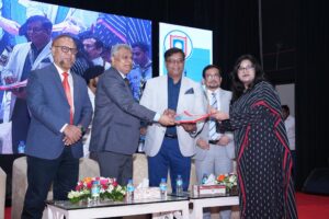 বর্ণাঢ্য আয়োজনে রাজশাহী বিশ্ববিদ্যালয়ে নবীনবরণ অনুষ্ঠিত
