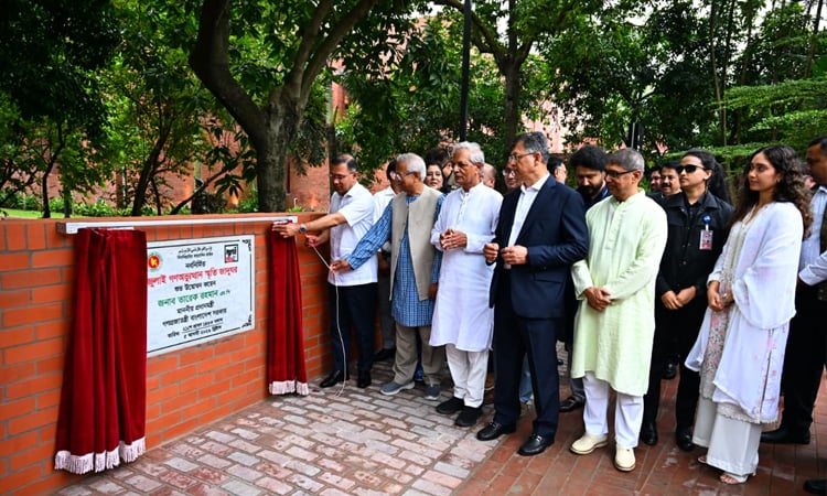 জুলাই স্মৃতি জাদুঘরের দুয়ার খুলেছে, উদ্বোধন করলেন প্রধানমন্ত্রী