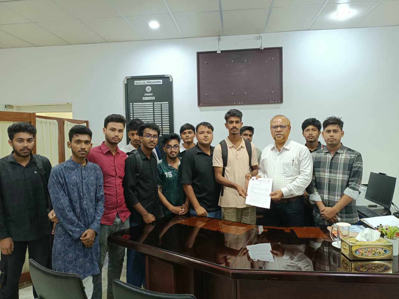 রাবি শিক্ষার্থীদের খাদ্য-স্বাস্থ্য নিরাপত্তায় ছাত্রদলের ১৬ দাবি