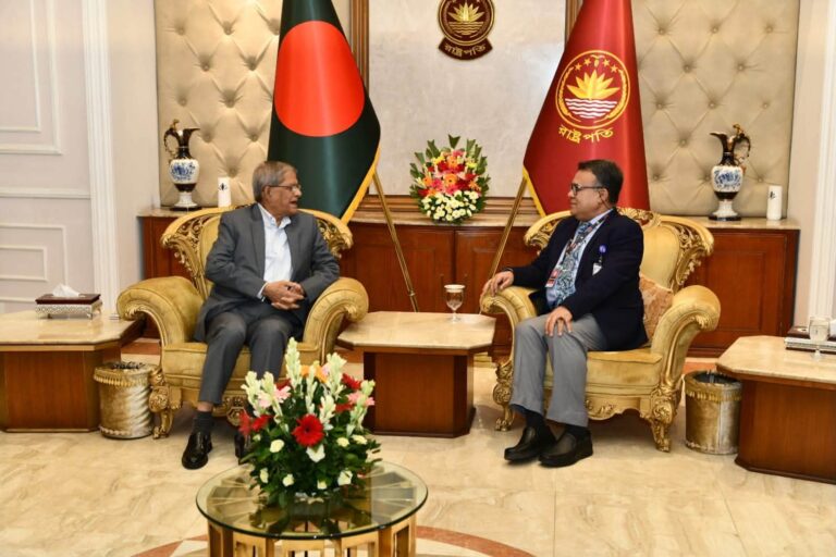 রাষ্ট্রপতির সঙ্গে জাতীয় বিশ্ববিদ্যালয়ের ভিসির সাক্ষাৎ