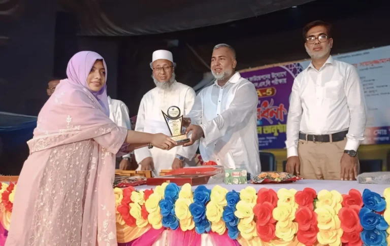 সিরাজগঞ্জে কৃতি শিক্ষার্থীদের সংবর্ধনা দিল হাজি সাত্তার ফাউন্ডেশন