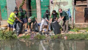 মিরপুরের প্যারিস খাল বাঁচাতে তরুণদের তিন দিনের পরিচ্ছন্নতা অভিযান