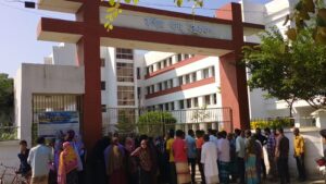রুহিয়ায় জমি বিরোধে সংঘর্ষ, থানা ঘেরাওয়ে চরম উত্তেজনা