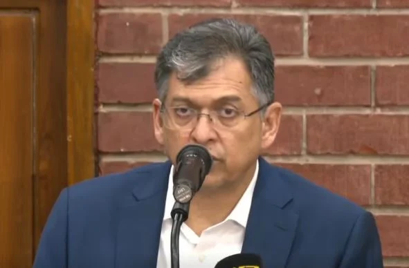 বিরোধী দলকে নিয়েই সংবিধান সংশোধন চাই: সালাহউদ্দিন আহমদ