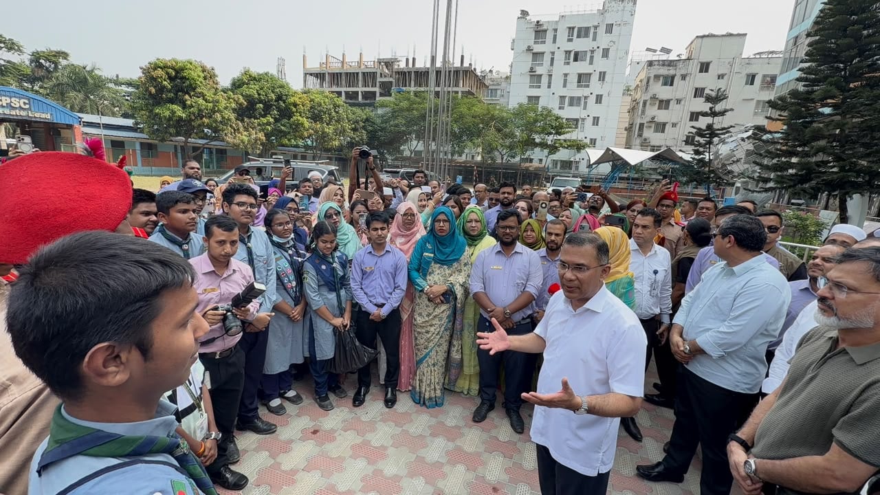 ডেঙ্গু প্রতিরোধ ও পরিচ্ছন্ন বাংলাদেশ গড়তে তরুণদের সক্রিয় ভূমিকা রাখার আহ্বান প্রধানমন্ত্রীর