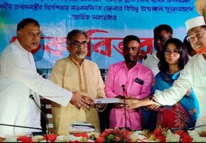 ময়মনসিংহে ২৫৭ পূজামণ্ডপে জেলা পরিষদের অনুদান