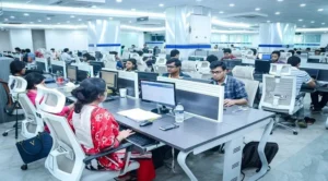 টানা ৫ দিনের ছুটি শেষে খুলেছে অফিস-আদালত